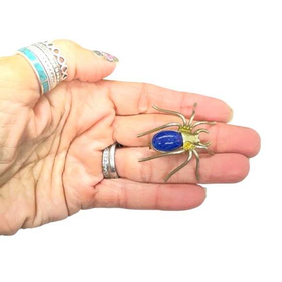 Antique-Vintage Art Deco Tall Brass & Lapis Lazuli Glass Cabochon Spider Brooch - Picture 10 of 10